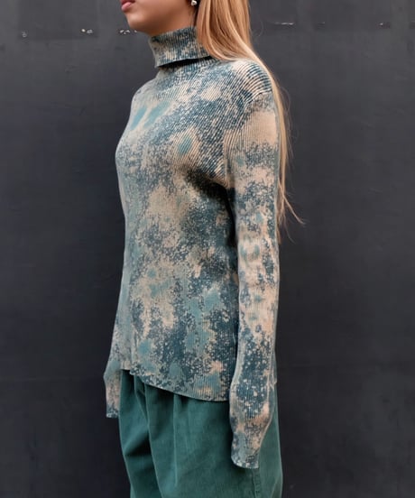 Bleach Turtle Knit 15