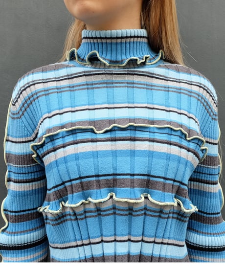 Frill Line Tops 12