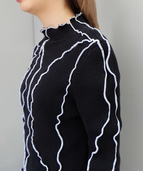 Frill Line Tops