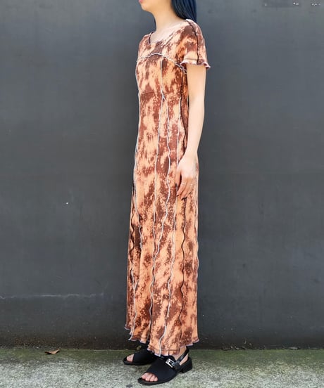 Frill line One-piece