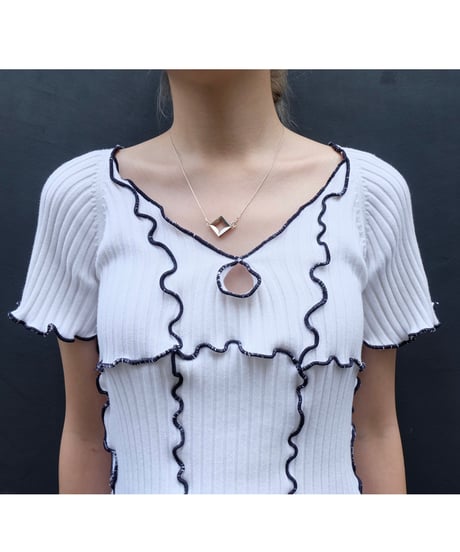 Frill Line Tops