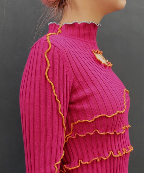 Frill Line Tops