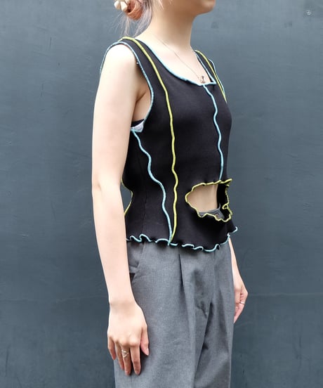 Frill line Tops