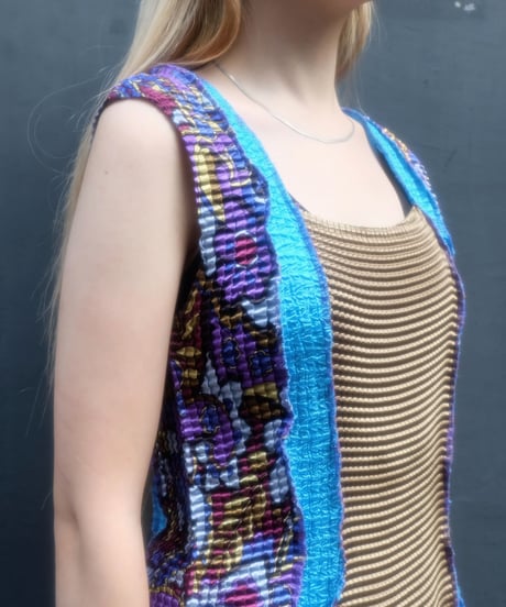 Frill Docking Tops