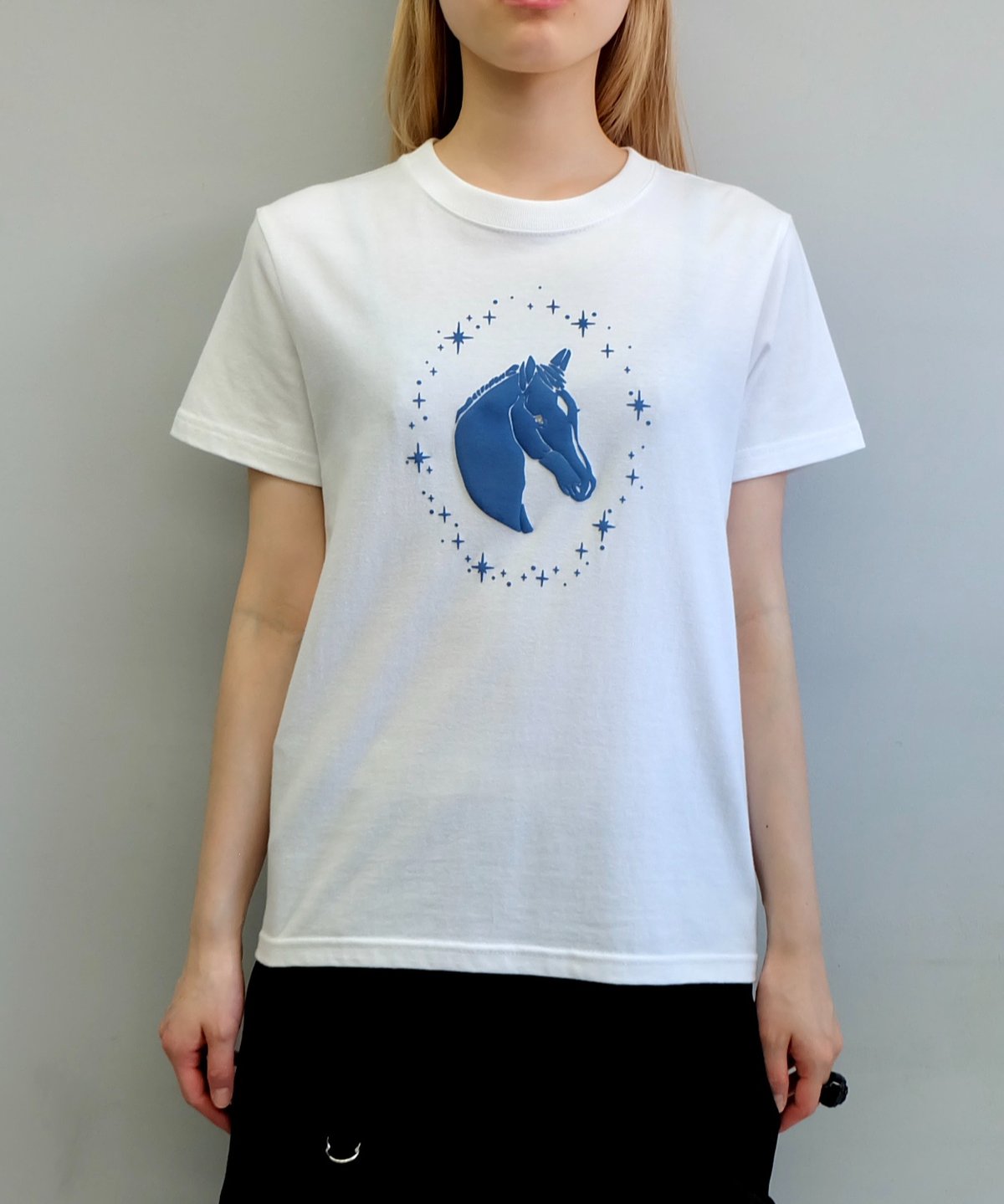トップス shury labyrins horse t shirt Labyrins Dont Cry Horse Tshirt Navy | Shury
