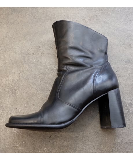 Vintage   Leather Heel Boots