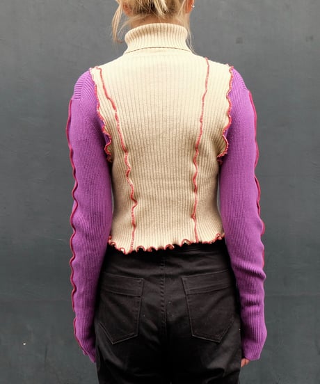 Frill Line Tops  21