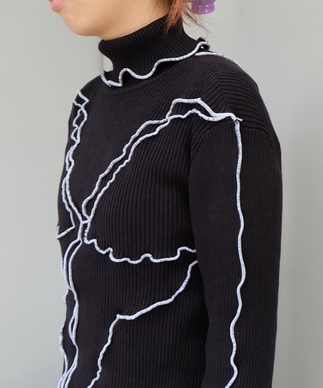 Frill Line Tops