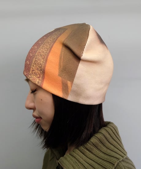 Labyrins Picture Beanie 1