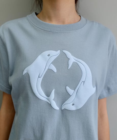 Labyrins  Two Dolphin Tshirt Blue