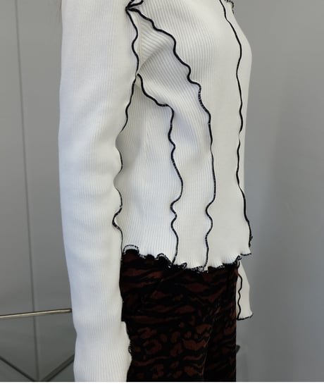 Frill Line Tops 12
