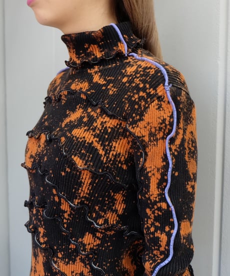 Frill Line Tops