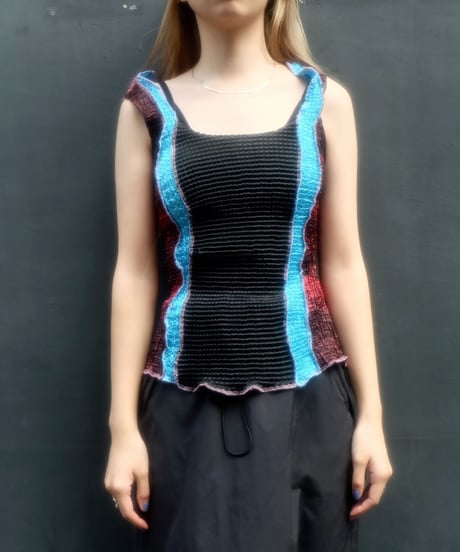 Frill Docking Tops