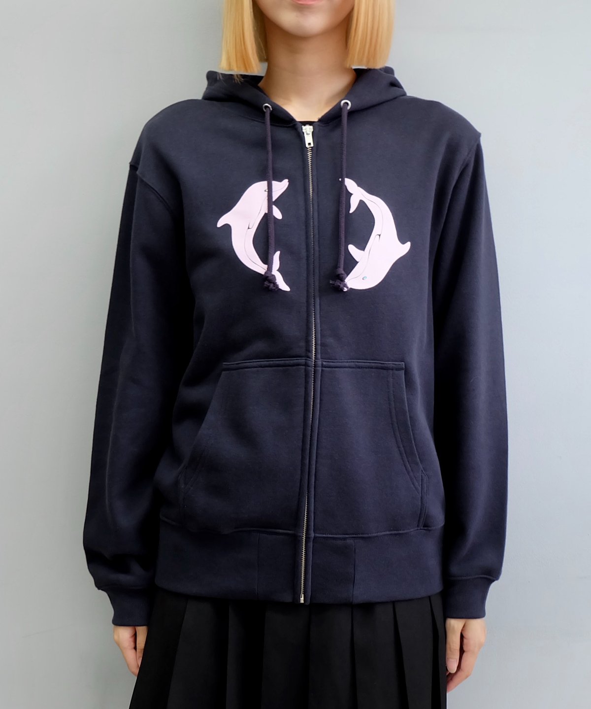 トップス Labyrins Two Dolphins Zip Hoodie Navy fit=scale-down,w=1200