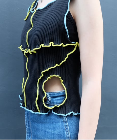 Frill Line Tops