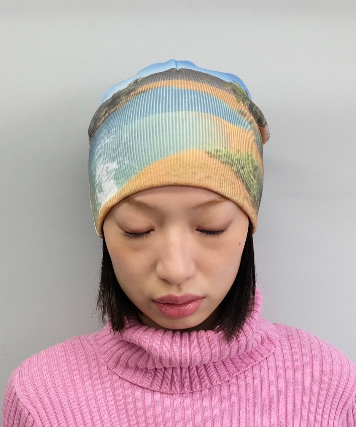 Labyrins Picture Beanie 8 | Shury