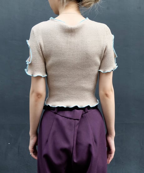 Frill Line Tops