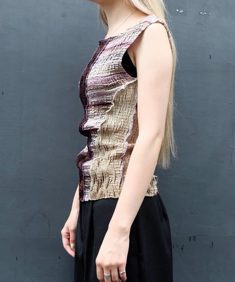 Frill Line Docking Tops