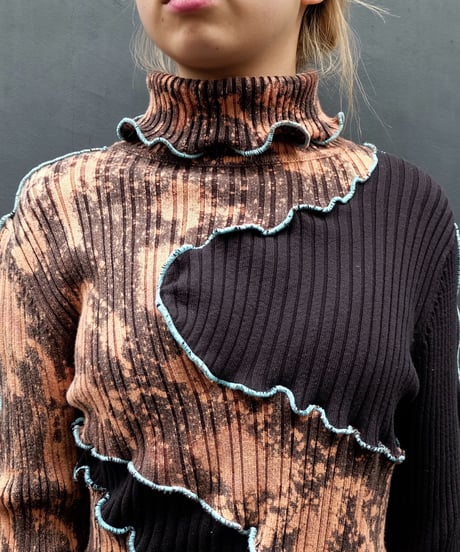 Frill Line Tops  17