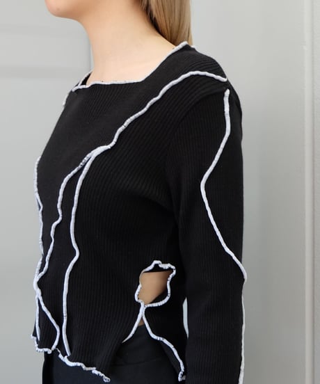 Frill Line Tops