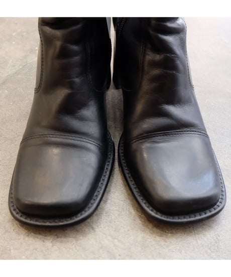 Vintage   Leather Heel Boots