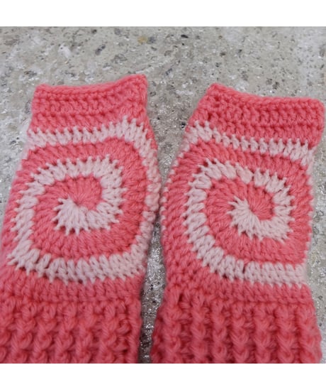 Labyrins   Spiral Knit Glove