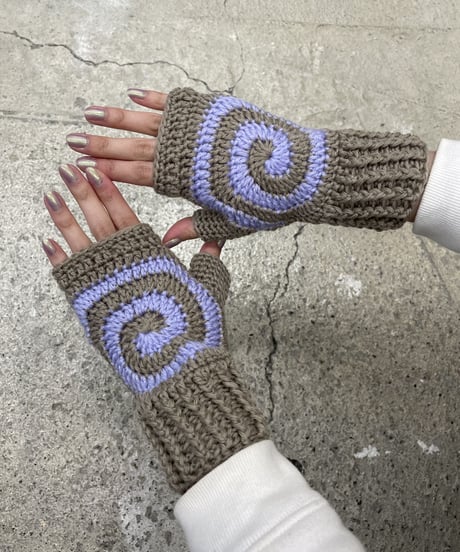 Labyrins   Spiral Knit Glove
