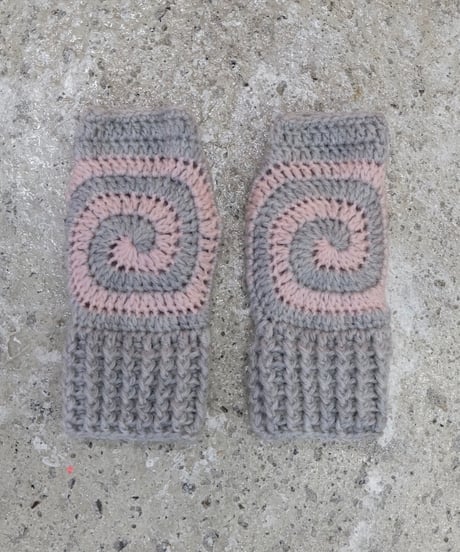 Labyrins   Spiral Knit Glove