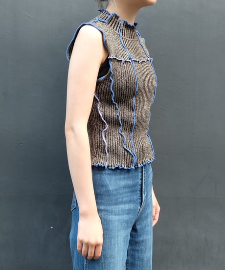 Frill Line Tops