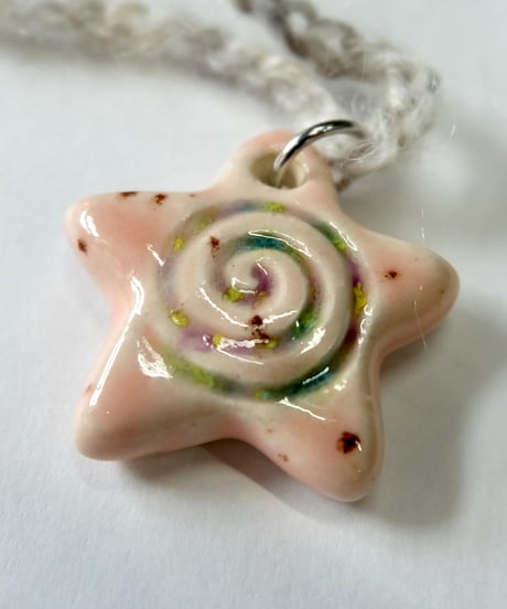 Labyrins x Sugascoop Ceramic necklace 5
