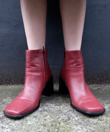 Vintage   Leather Heel Boots