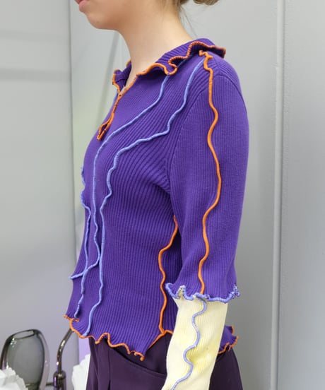 Frill Line Tops