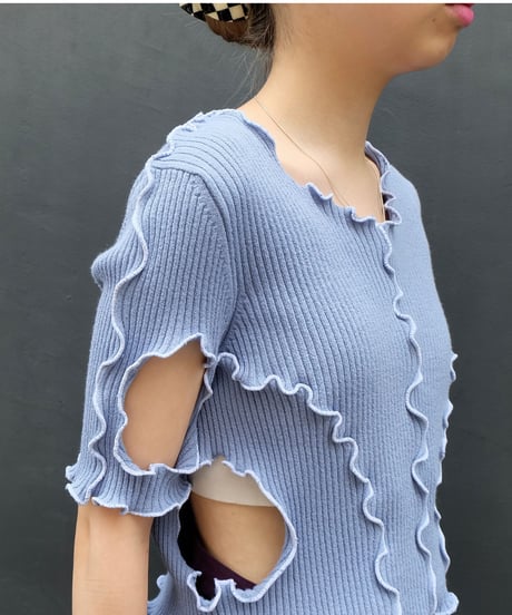 Frill Line Tops