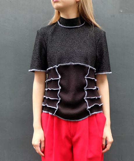 Frill Line Tops