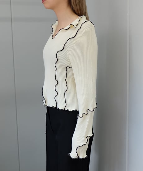 Frill Line Tops