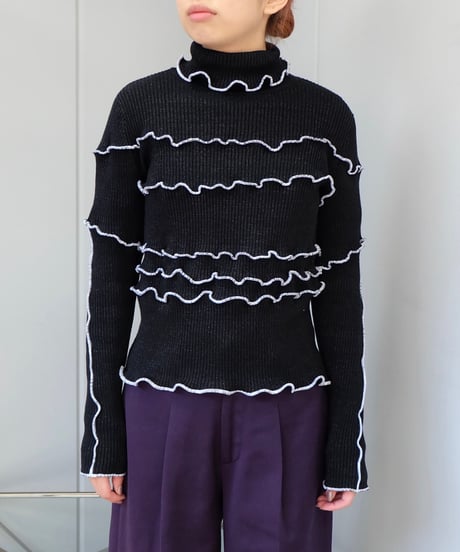 Frill Line Tops