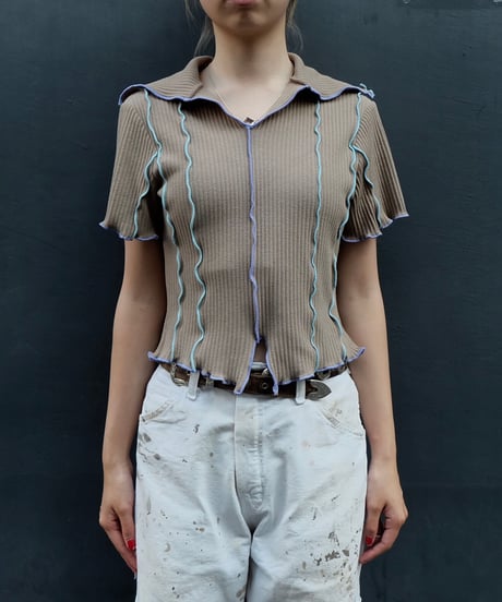 Frill Line Tops
