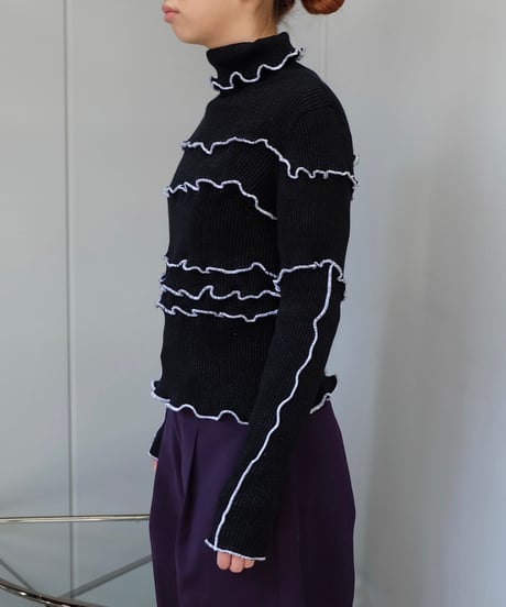 Frill Line Tops