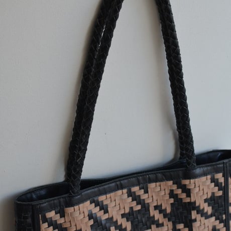 BEMBIEN / Le Tote