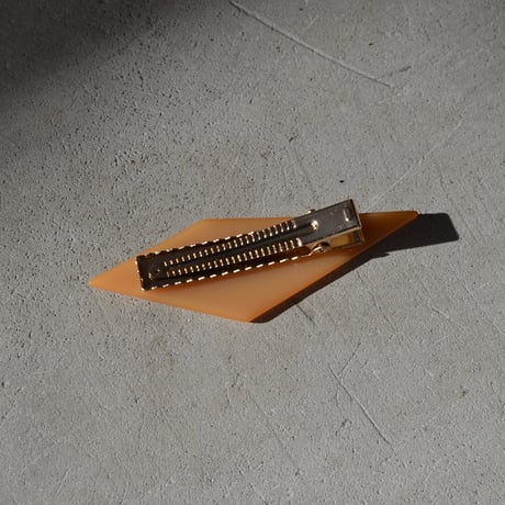 VALET STUDIO / Catherine Clip in Amber
