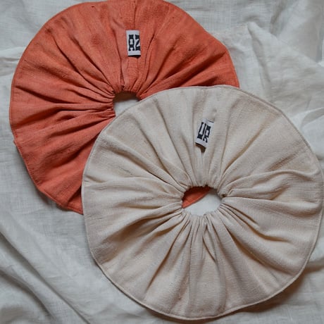 AZUR RAW SILK SCRUNCHIE