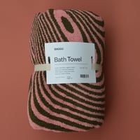 BAGGU Bath Towel Trippy Swirl Salmon