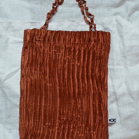 AZUR PLISSÉ SATIN SILK BAG
