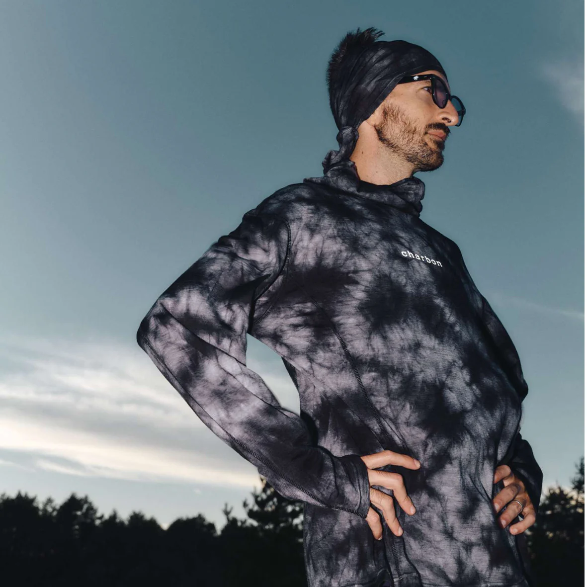charbon / WOOL TYE DIE HOODIE（Black） | 道がまっすぐ オ