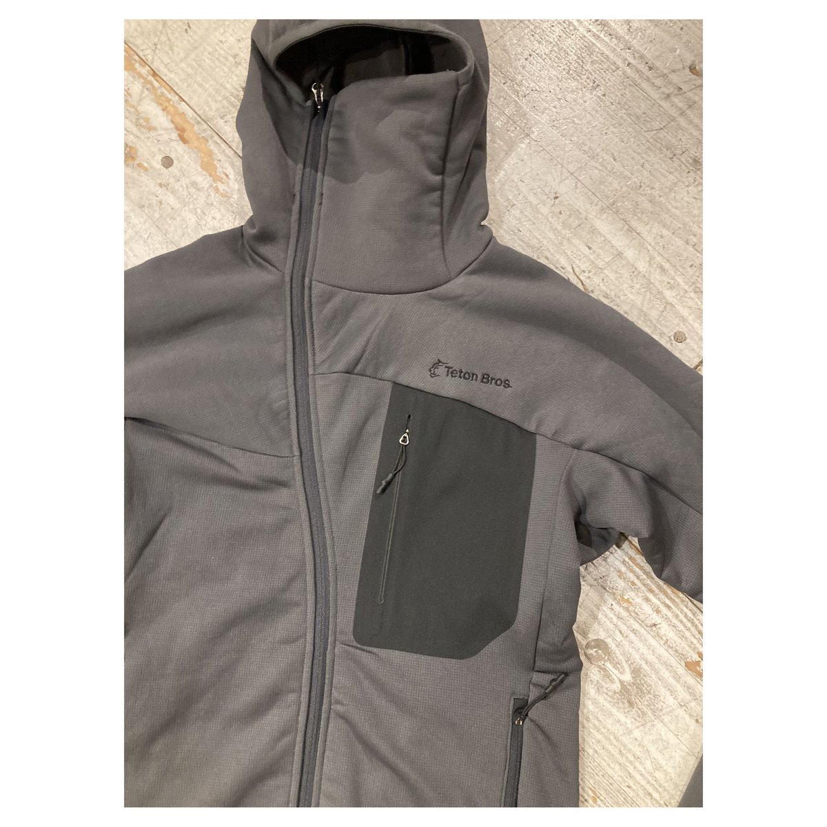TetonBros.『AFTON II HOODY』(Gray) | 道がまっすぐ