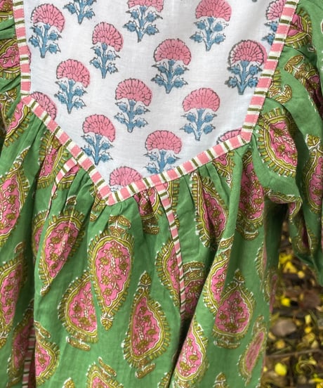 MWEZI キッズ ブロックプリント ワンピース 子供服 Kids BlockPrint Dress(BM406)