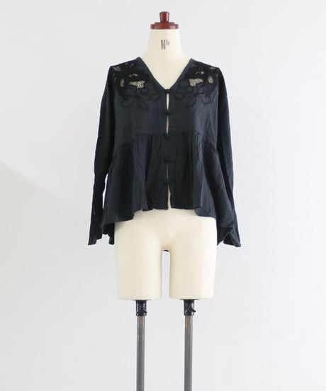 リネンカットワークブラウス / LINEN CUTWORK BLOUSE