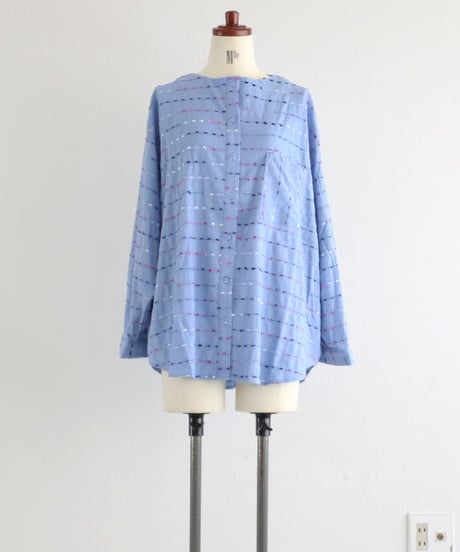 刺繍ラインブラウス / LINE EMBROIDERY OVER BLOUSE