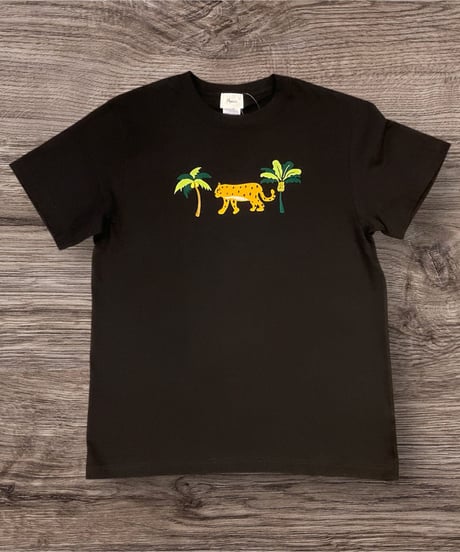 【MWEZI by ZURIsol 沖縄 レディースファッション/親子リンク/ペアルック】タイガー刺繍 大人サイズ Tシャツ (ADULT)MZ-13