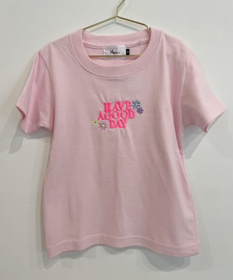 【MWEZI by ZURIsol 沖縄 子供服/キッズ ファッション】 刺繍Tシャツ Have a Good Day 半袖Tシャツ ホワイト(Kids)MZ5-10